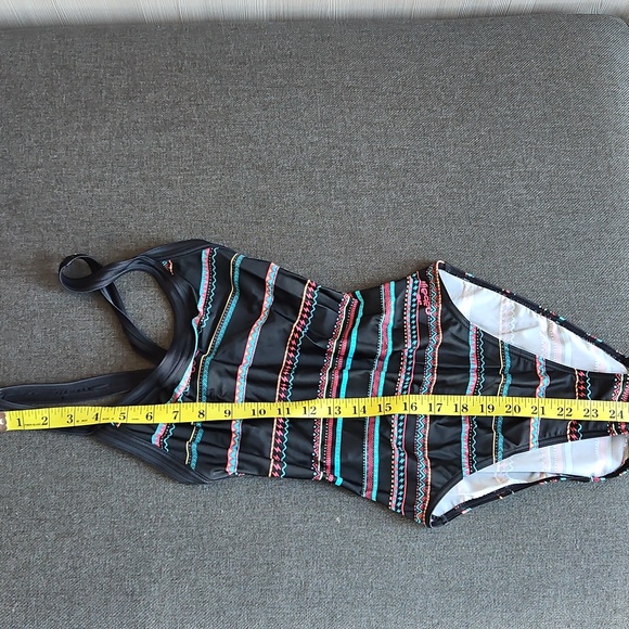 Nabaiji One Piece Swimsuit - Picture 7 of 7